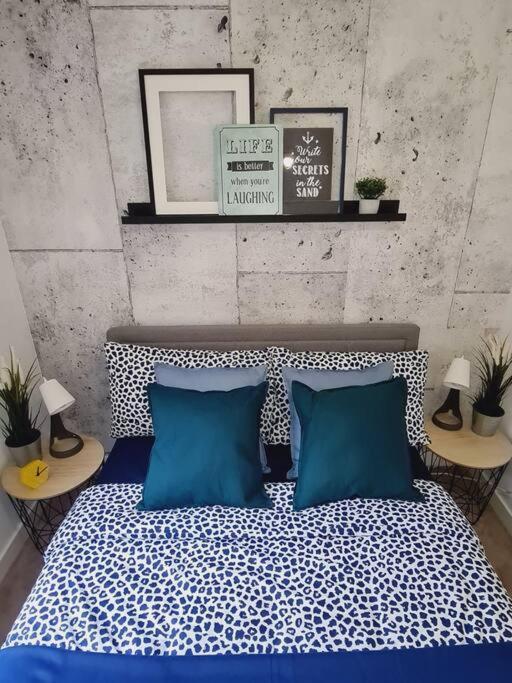 Stylish 2 Bedroom Apartment / Free Gated Parking กลาสโกว์ ภายนอก รูปภาพ