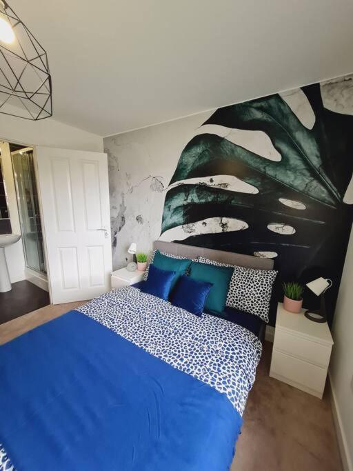 Stylish 2 Bedroom Apartment / Free Gated Parking กลาสโกว์ ภายนอก รูปภาพ
