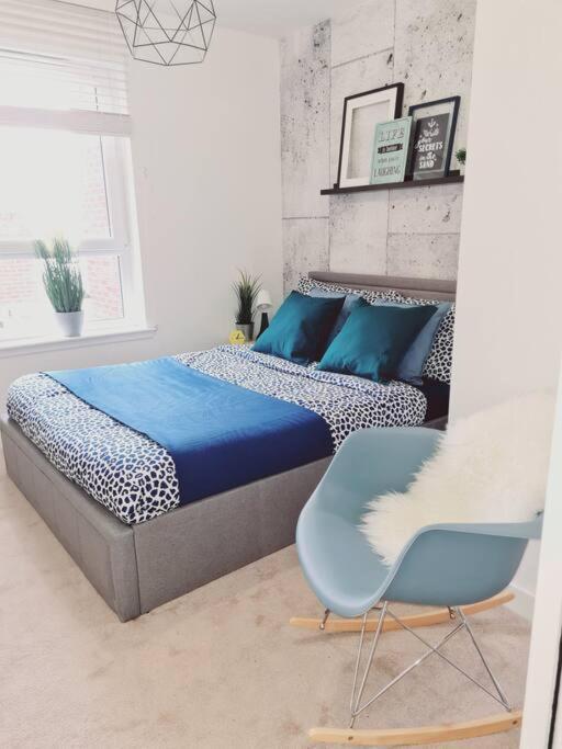 Stylish 2 Bedroom Apartment / Free Gated Parking กลาสโกว์ ภายนอก รูปภาพ